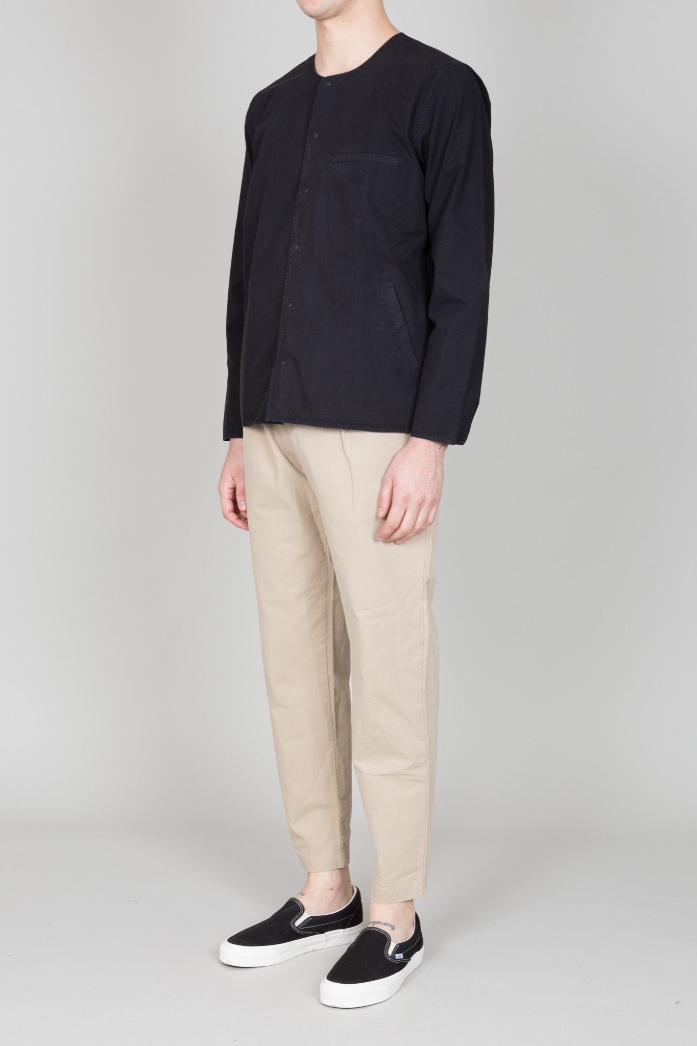 COLLARLESS-POPSTUD-WASHEDBLACK-3